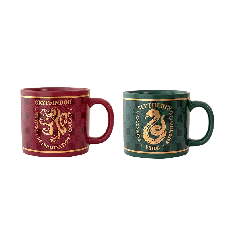 Caneca de Cerâmica Casas de Harry Potter .